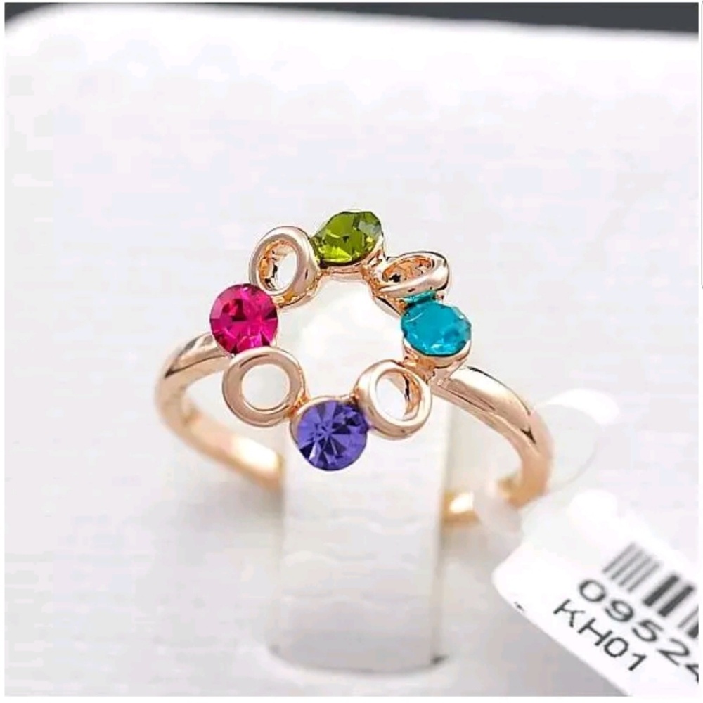 Beautiful Gold Tone Size 6 Ring